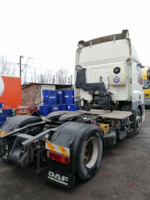 Dezmembrez camion Daf CF