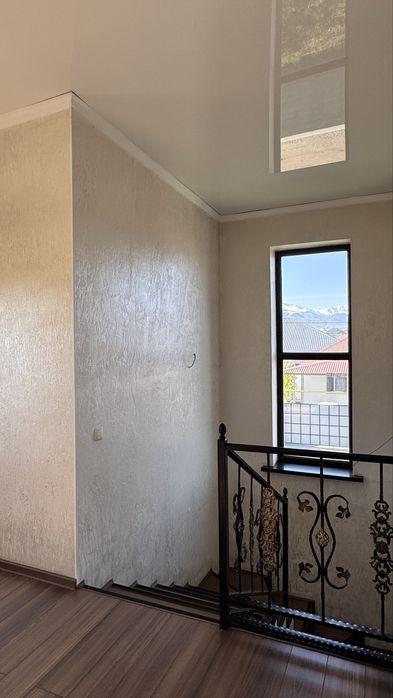 Срочно продам дом в Каскелене. Двухэтажный дом , 5 комнат и 2 санузла