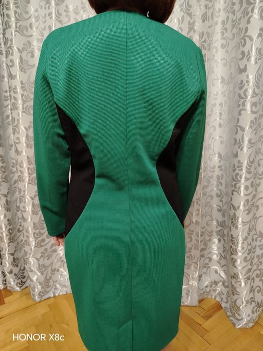 Вечернее платье выше колена