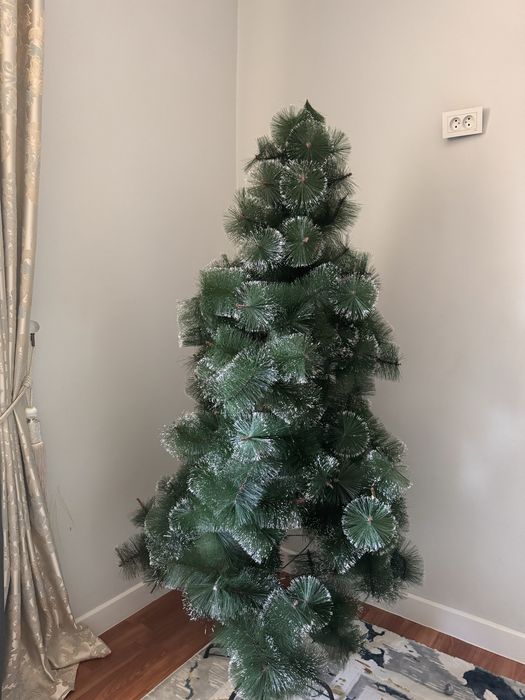 Продам елку новый