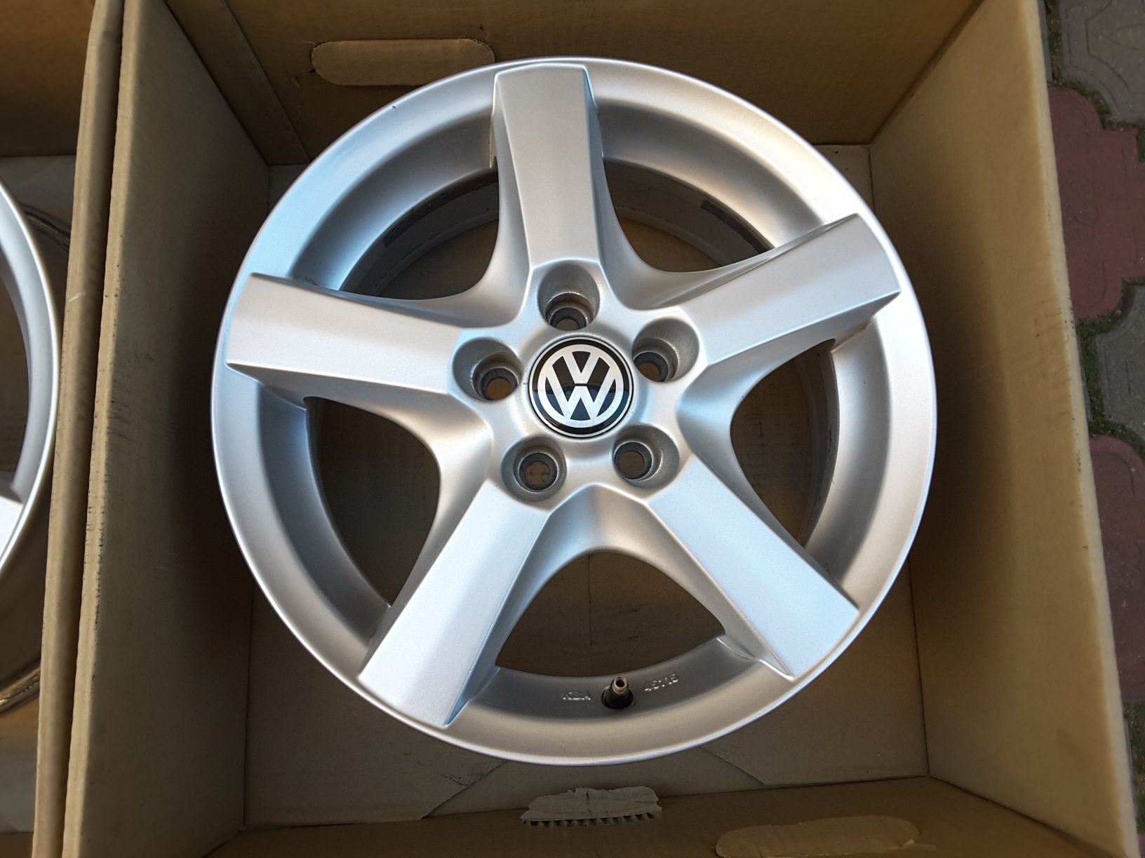 jante aliaj 15; 5x100; Vw Polo, Polo Cross, Skoda Fabia, Rapid, Scala