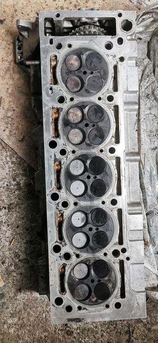 Цилиндрова глава за Мерцедес 2.7 СДИ
