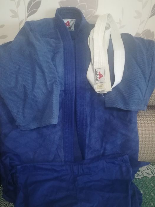 Продам кимоно синего цвета, для подростка, размер 44,46