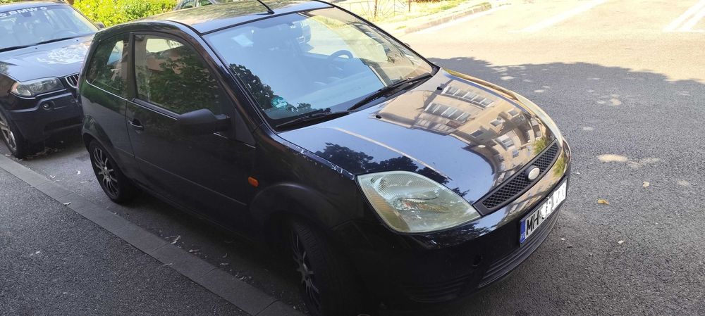 Ford Fiesta. An 2004 Motor 1.3 Benzina, 222.000 km,