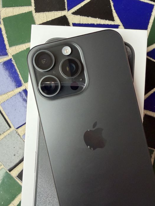 Apple iPhone 15 pro max - stare impecabila