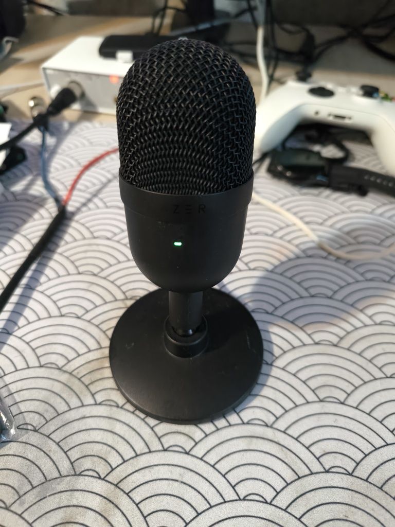 Микрофон Razer seiren mini