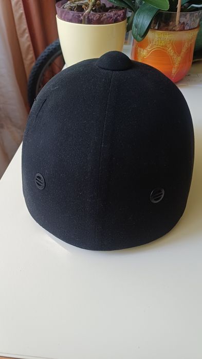 Каска за конна езда