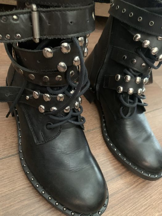 Pinko кожени боти