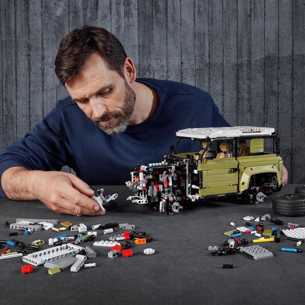 Конструктор Land Rover Defender 42110