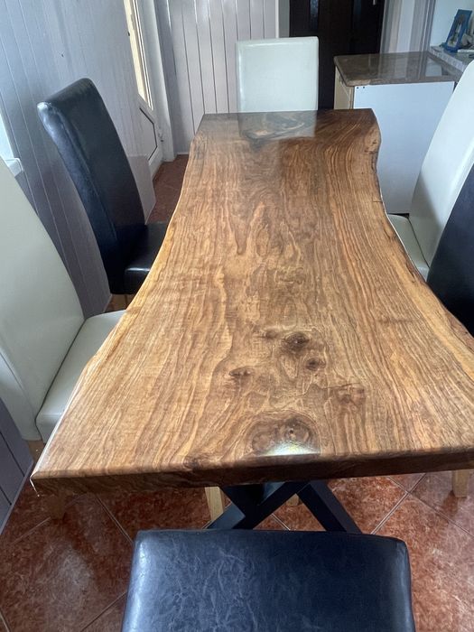 Mese lemn masiv de nuc