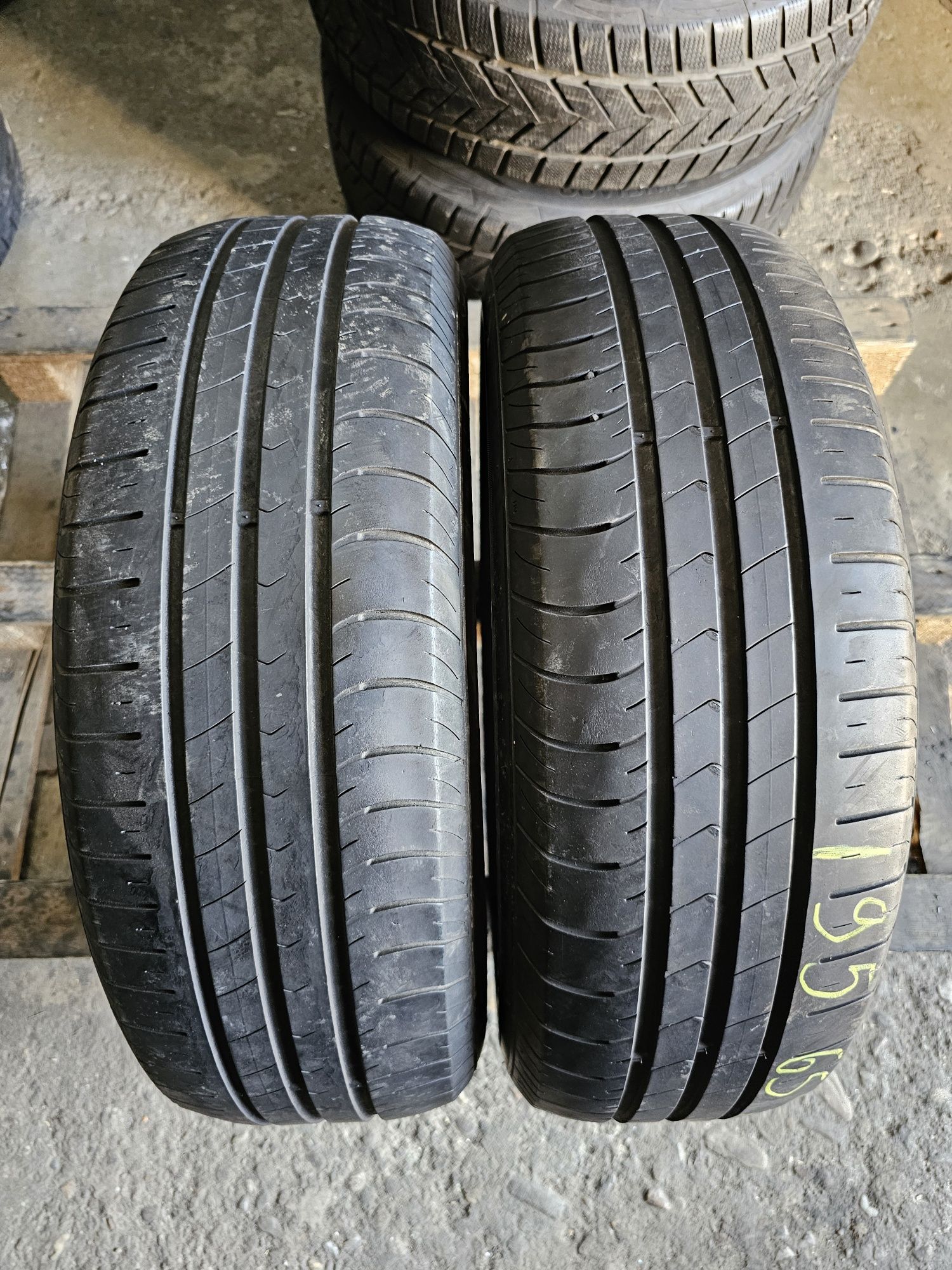 2 anvelope vara 195 65 15 Hankook