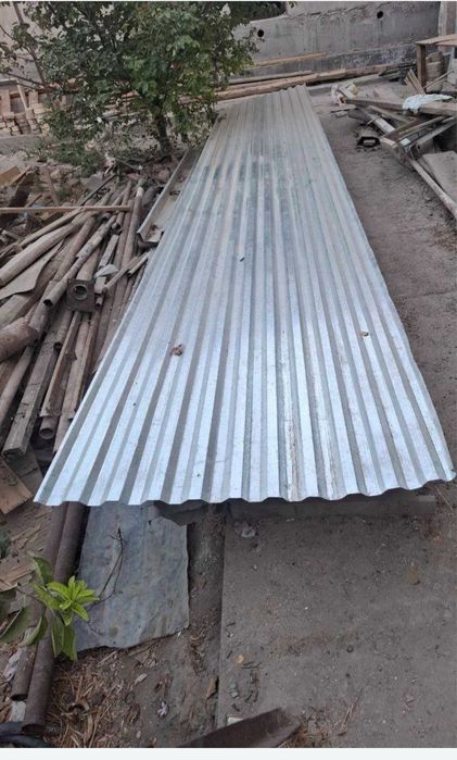 Profnastil Sotiladi yangi uydan ortib qoldi 4metr