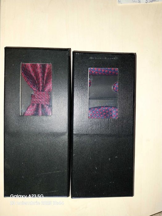 2 seturi papion,butoni si batista