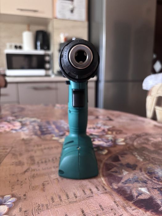 Mașina de găurit și înșurubat 8v | incl. încărcător și bit dublu 50mm