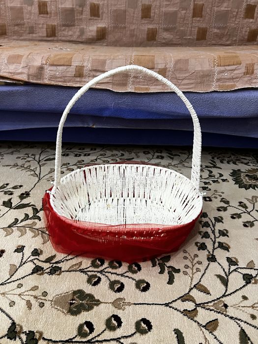 Продается корзина за от 3000 тг.