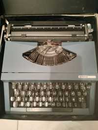 Mașina de scris veche