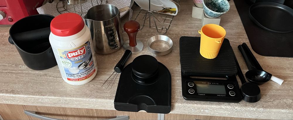 Espressor Gaggia Classic Pro și râșniță Graef CM702 plus accesorii