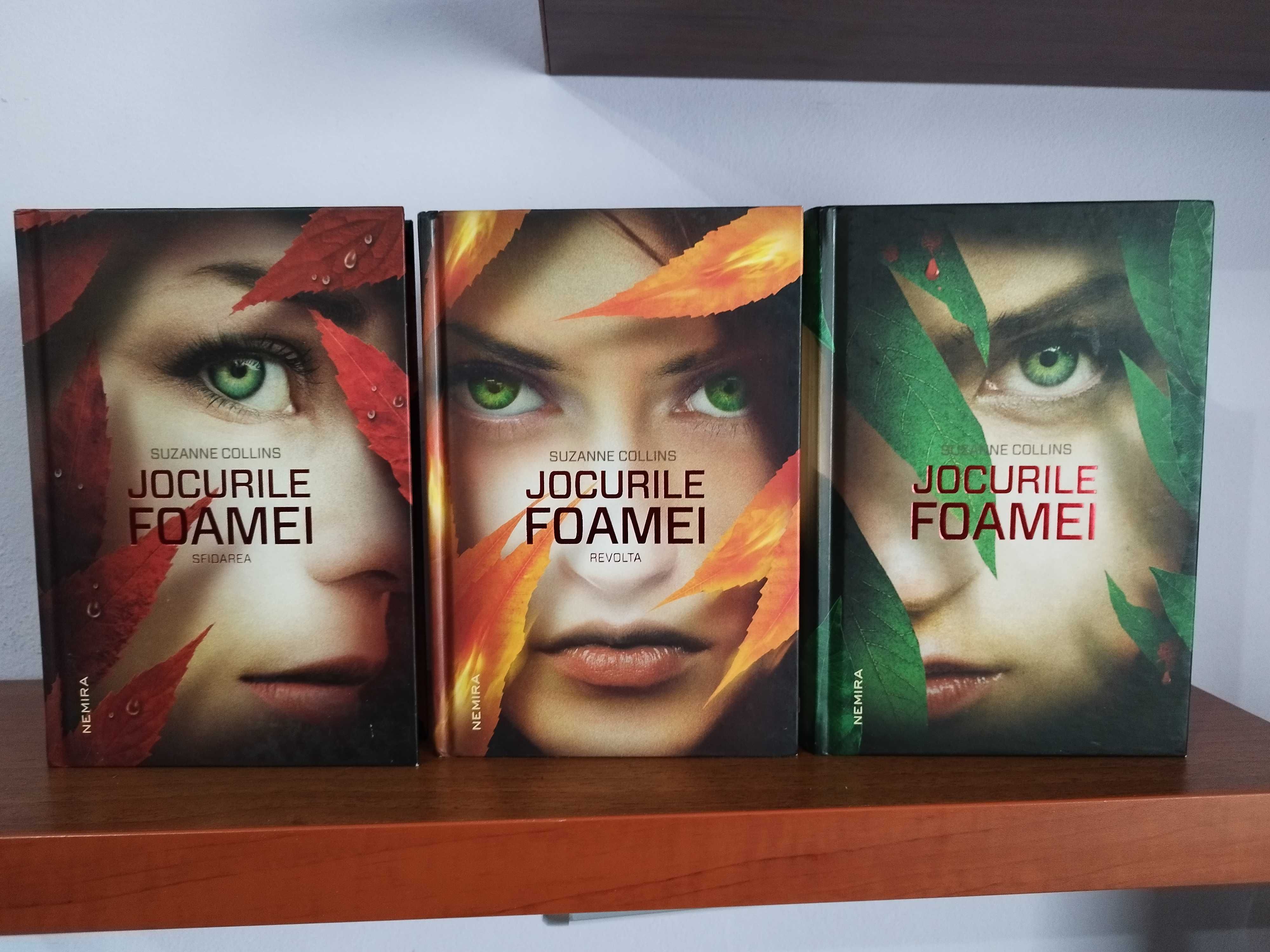 Suzanne Collins - Jocurile foamei (3 vol)