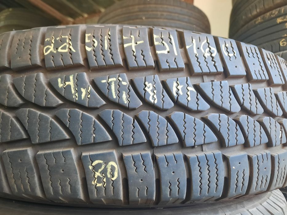 225/75/16С дот-4523,4бр.Бусови Зимни Гуми