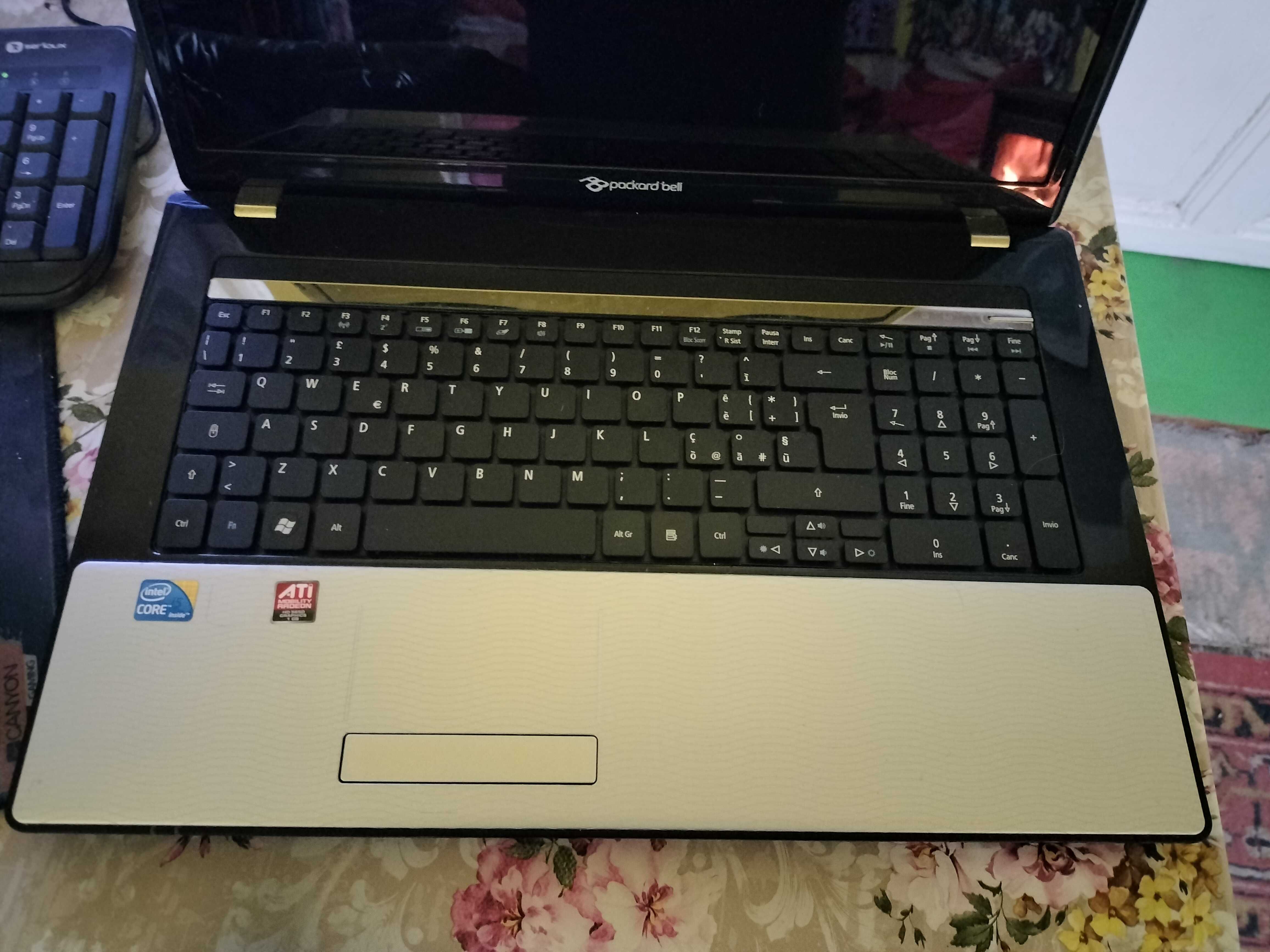 Laptop i5 marca packard bell