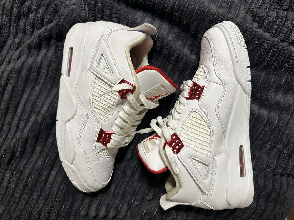 Nike air Jordan 4 red metallic
