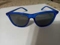 Продавам детски слънчеви очила Polaroid PLD8027