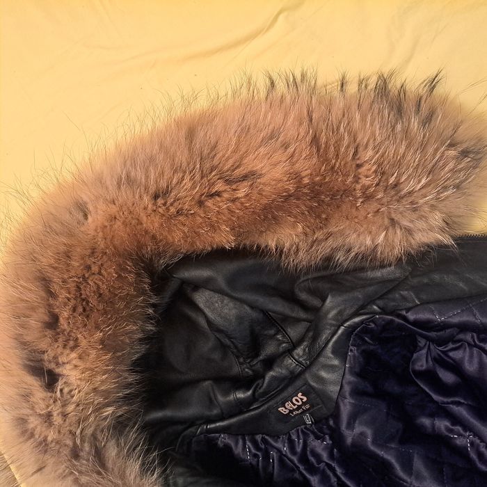 Кожено яке, с подплата и качулка със златна лисица