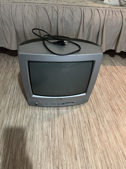 Кинескопический телевизор LG