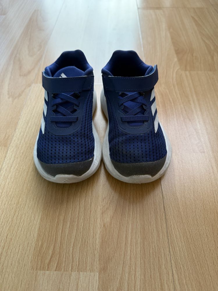 Adidas маратонки 25 номер