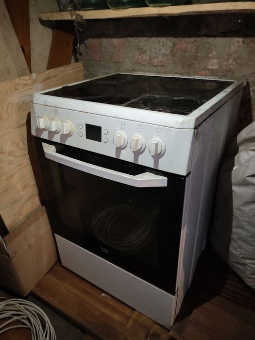 продам электроплиту