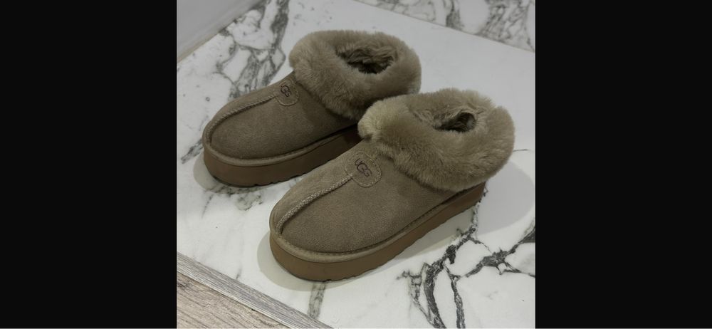 Продам Угги в новом  состояний одевали пару раз!!!