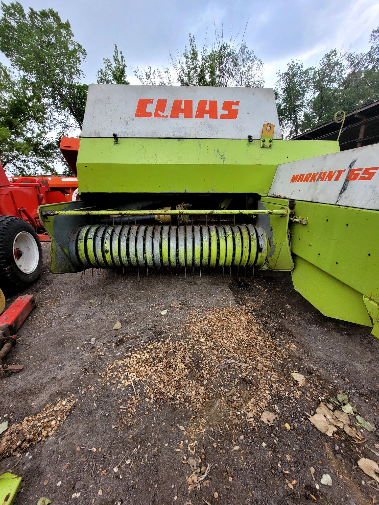 Пресс-подборщик Claas Markant65