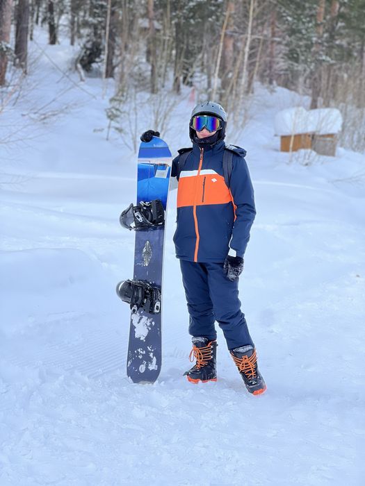 Горнолыжный женский костюм