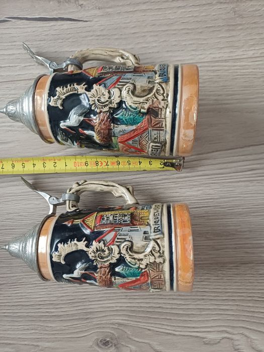 Halbe ceramice in relief