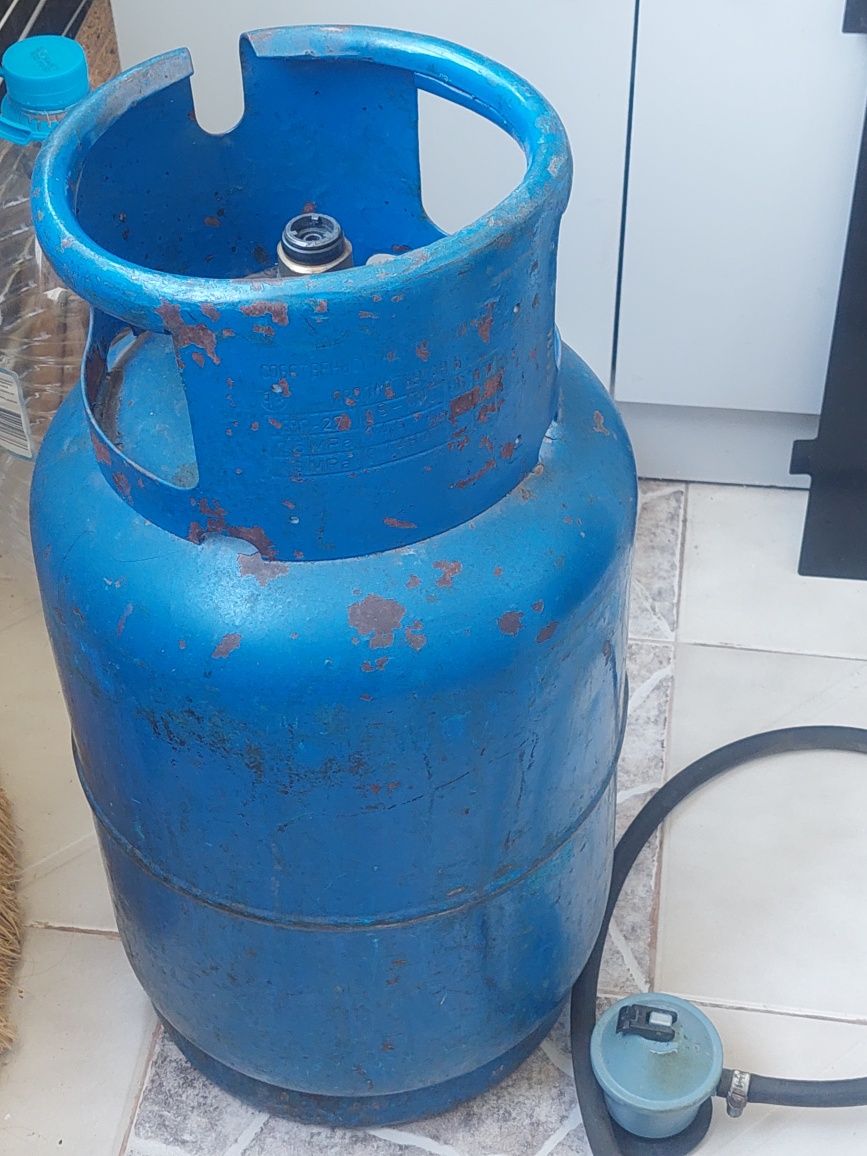 Газов котлон за вграждане с газова бутилка