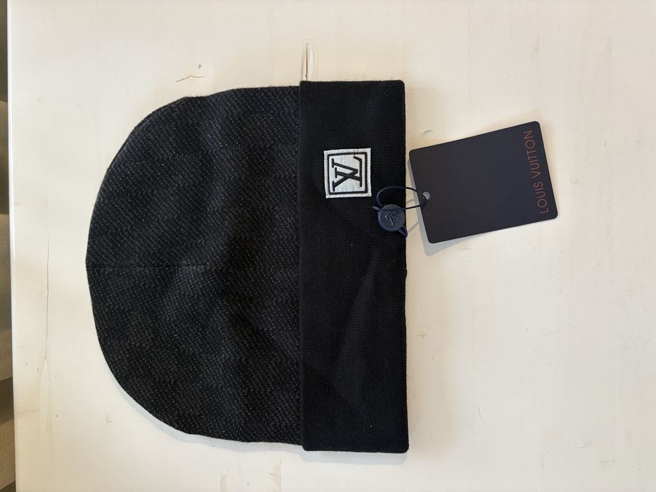 Caciula Louis Voitton marimea este universala