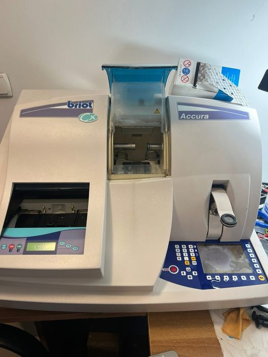 Linie montaj Briot Accura Cx optica medicala/oftalmologie