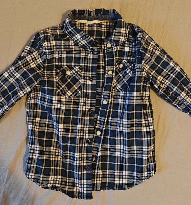 Camasa baietel. Marimea 2-3 ani.