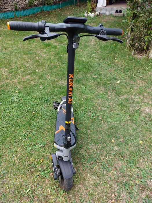 Trotineta electrica Kukirin A1 schimb cu macbook  M1