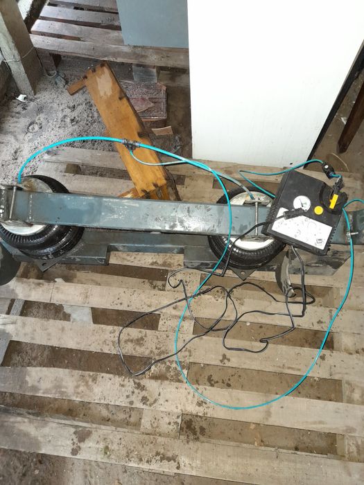 Vând ghid perne aer pentru iveco de greutate