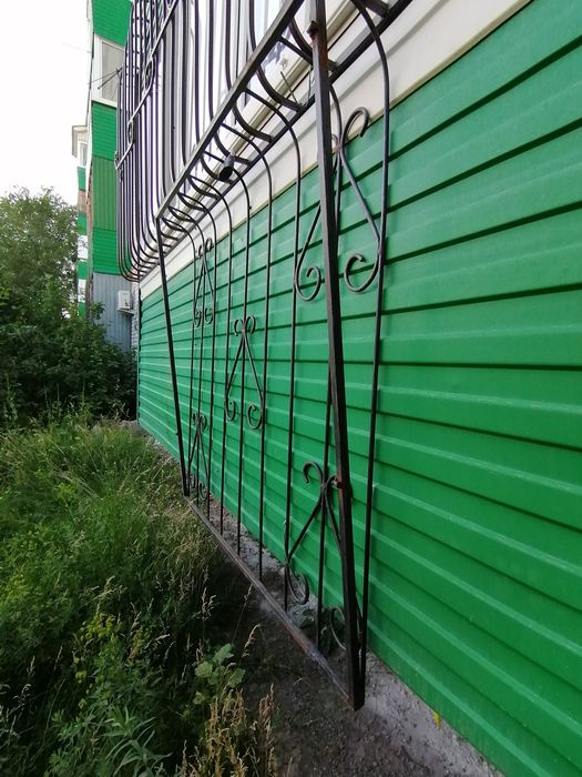 Продам решётку на окно, цена 25тыс