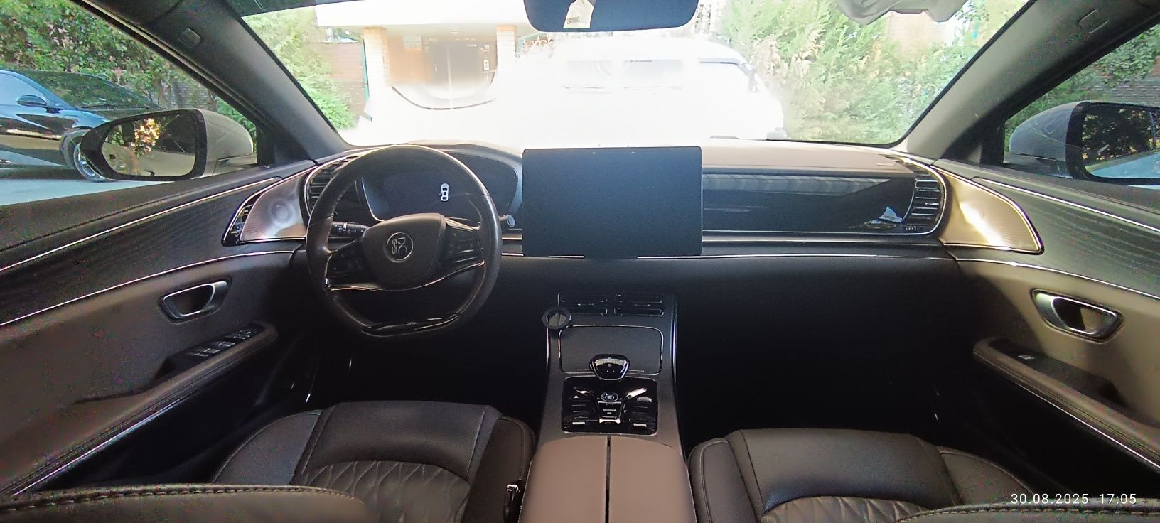 Byd Han 550km  3.9 sec