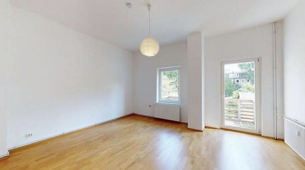 Vand casa pe structura metalica ori ce are nevoie clientului