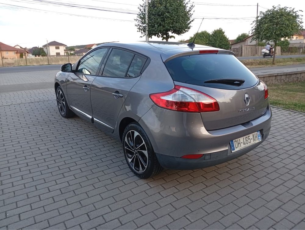 Renault Megane R line 1.2 benzina model bosse leduri navi an fab 2015