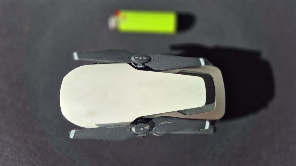 Drona dji mavic air noua