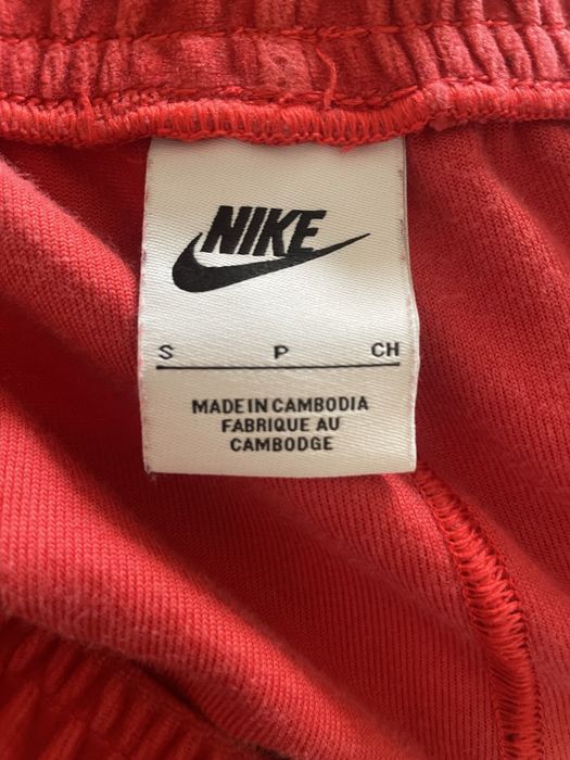 Червен Nike панталон