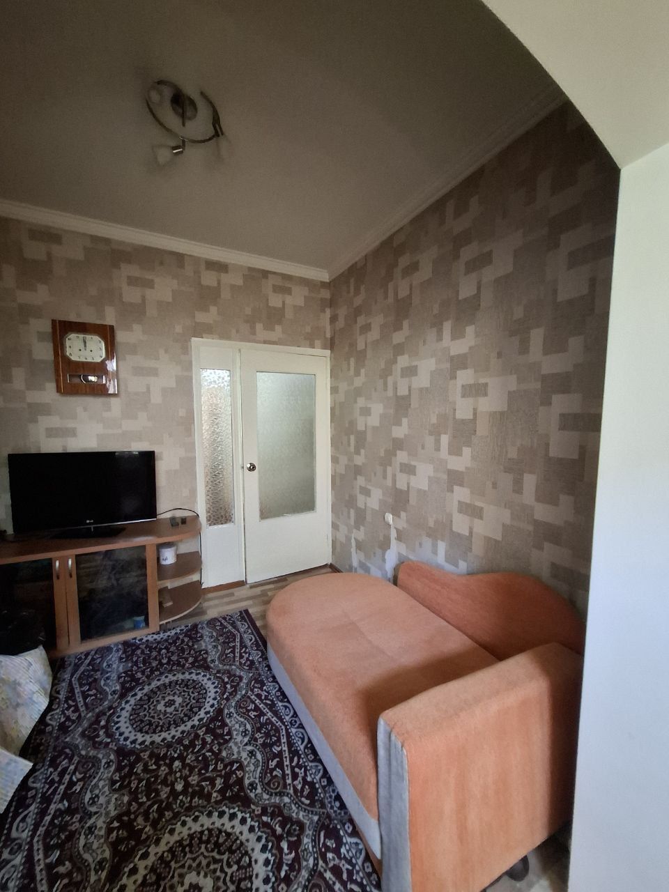 Продажа 2/1/5 на Юнусабад-18,(61кв.м)2 хонали сотилади
