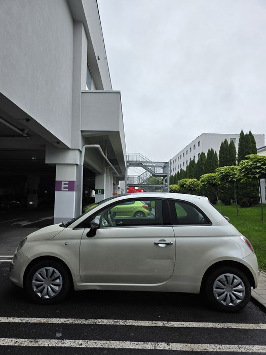 Vând Fiat 500 2008