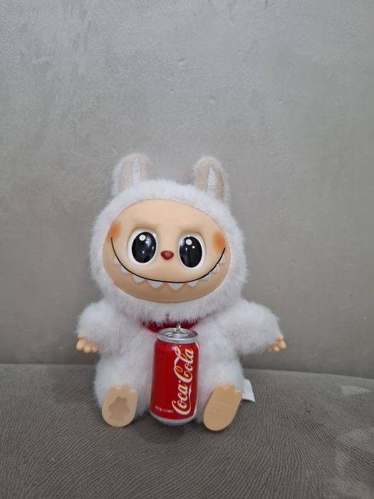 Лабубу кока кола