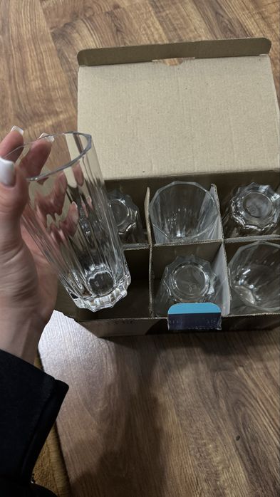 Стеклянные стаканы